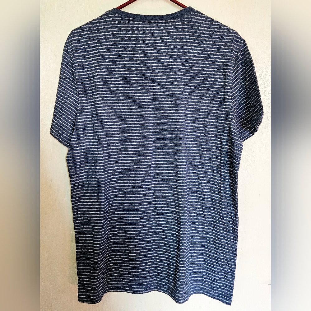 NWT Goodfellow & Co v-neck tee size Medium - Picture 2 of 3